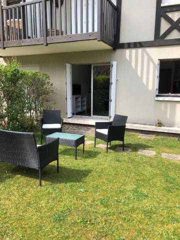 Magnifique 2p En Rez-de-jardin Orienté Sud à 2 Pas De La * Cabourg